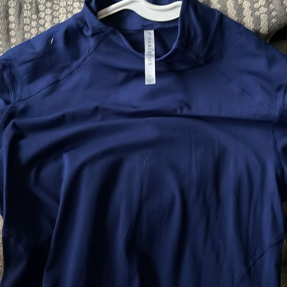 NWT Fabletics Phoenix Long Sleeve Navy Blue Top SOLD OUT! - Picture 6 of 9